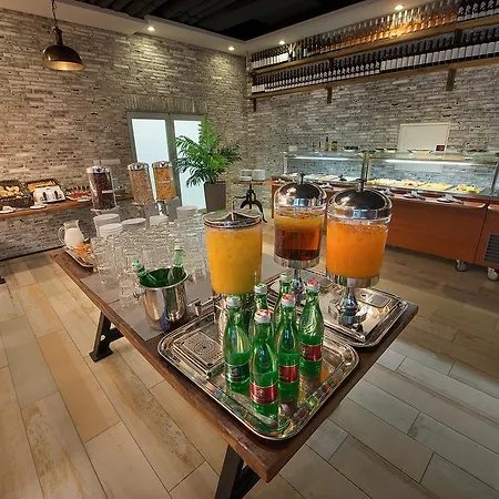 Wilson Palace By Loft 4*