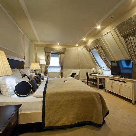 酒店 Wilson Palace By Loft 4*