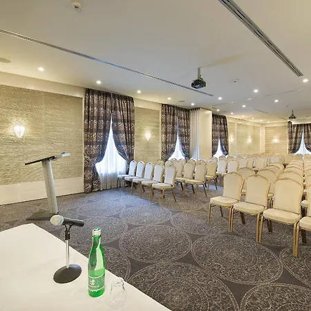 Wilson Palace By Loft Bratislava