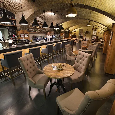 Wilson Palace By Loft Bratislava