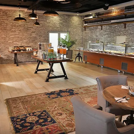 Wilson Palace By Loft 4* Bratislava