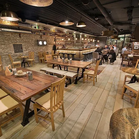 Wilson Palace By Loft Bratislava